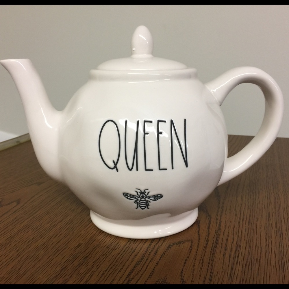 Rae Dunn QUEEN BEE Tea Pot